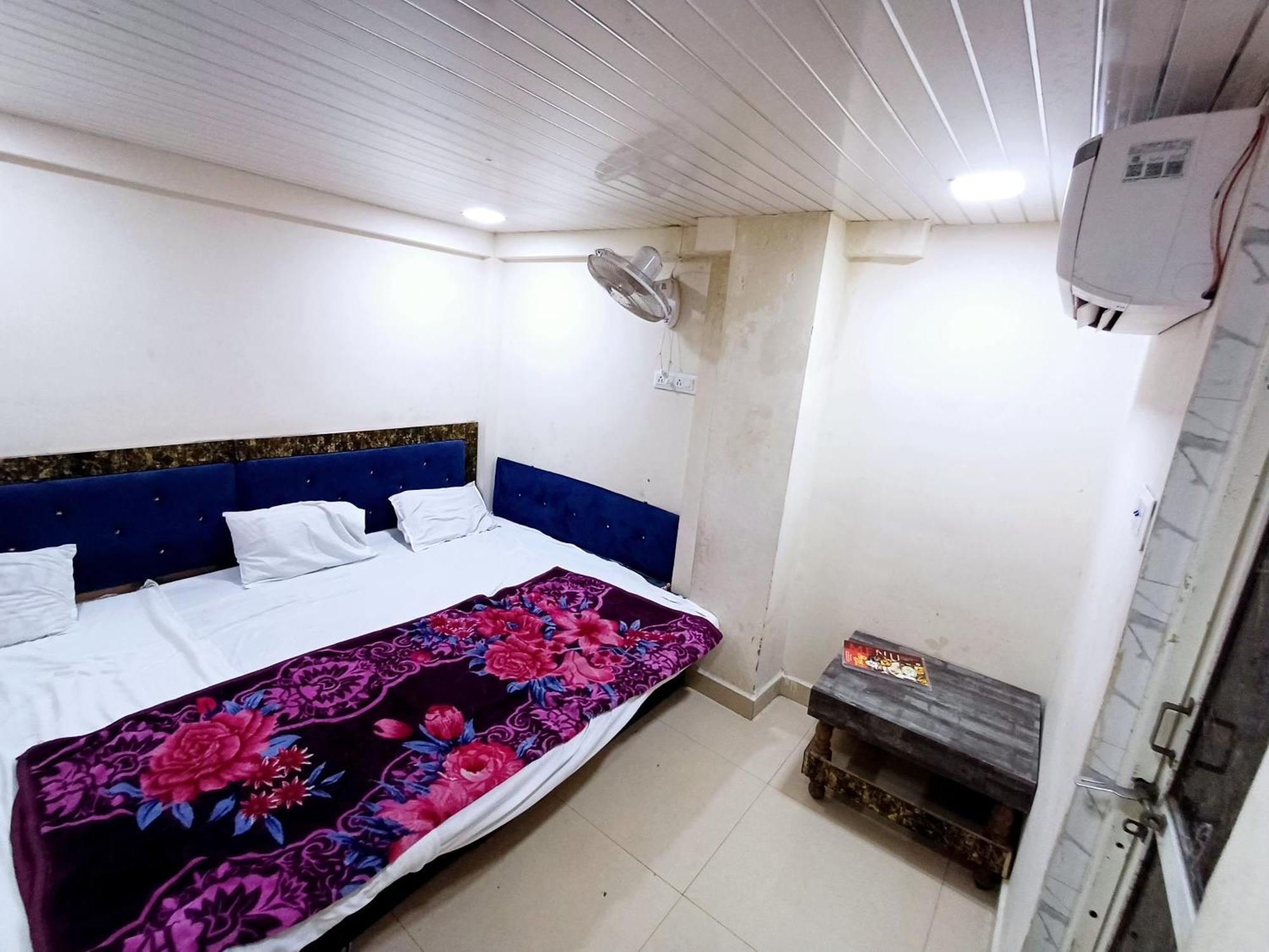 Hotel Blue Tower Inn Удджайн Экстерьер фото
