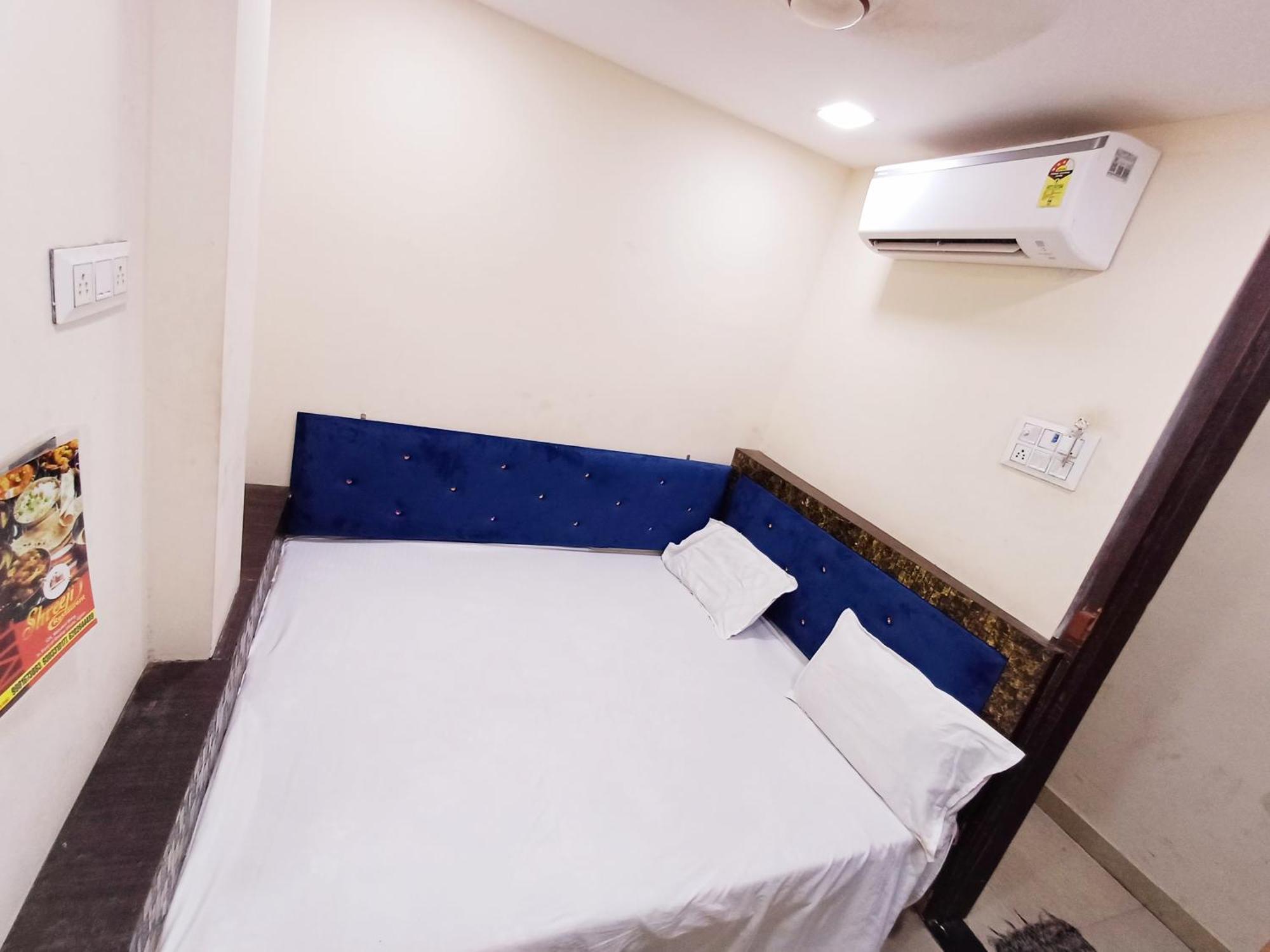 Hotel Blue Tower Inn Удджайн Экстерьер фото
