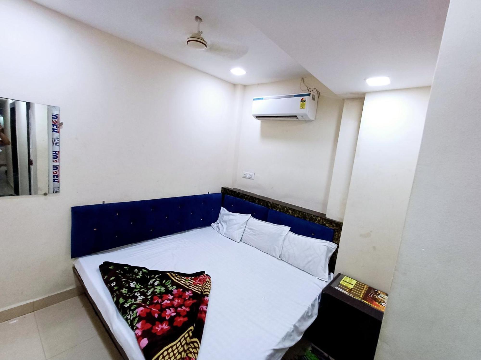 Hotel Blue Tower Inn Удджайн Экстерьер фото